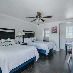 Deluxe Two Double Bed Room Downstairs Non-Smoking No Pets